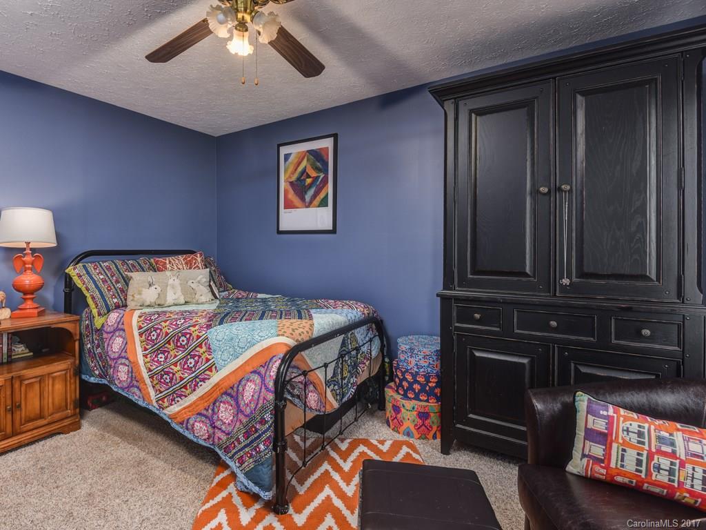 61 Dillingham Road Asheville, NC 28805 - Photo 12 of 24 Gallery Image 12