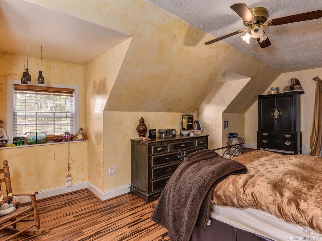 61 Dillingham Road Asheville, NC 28805 - Photo 18 of 24 Gallery Image 18