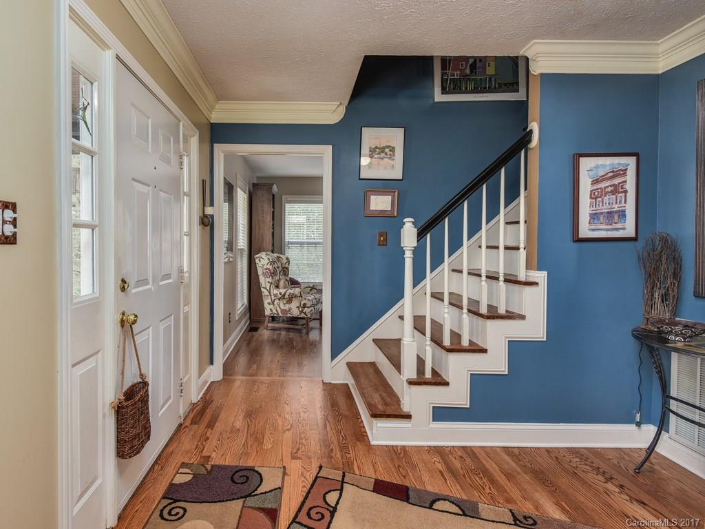 61 Dillingham Road Asheville, NC 28805 - Photo 3 of 24 Gallery Image 3