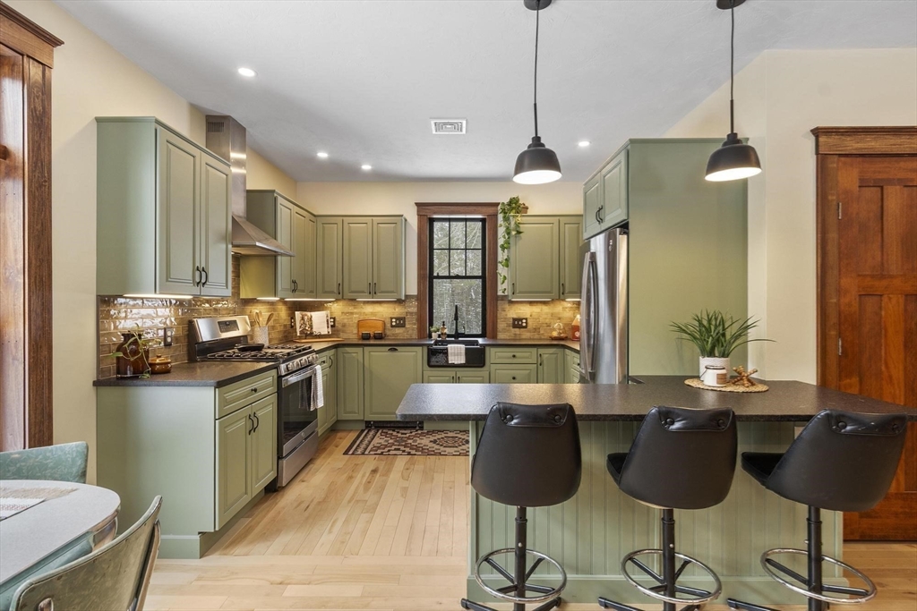 275 Crawford Road Oakham, MA 01068 - Photo 16 of 42