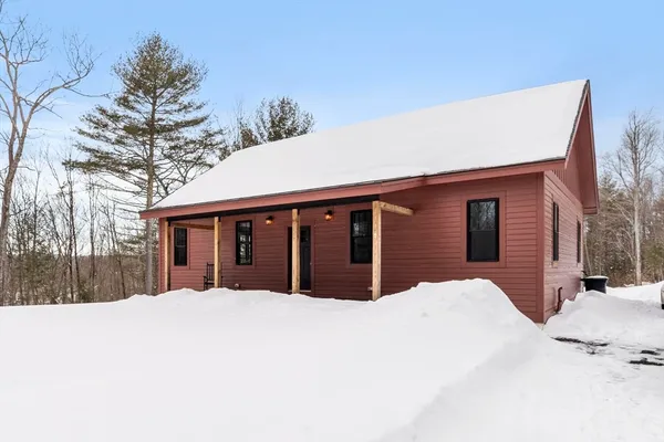 $550,000 | 275 Crawford Road, Oakham, MA 01068