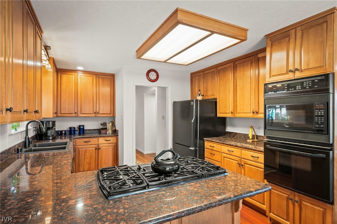 594 Tyner Way Incline Village, NV 89451 - Photo 12 of 33 Kitchen