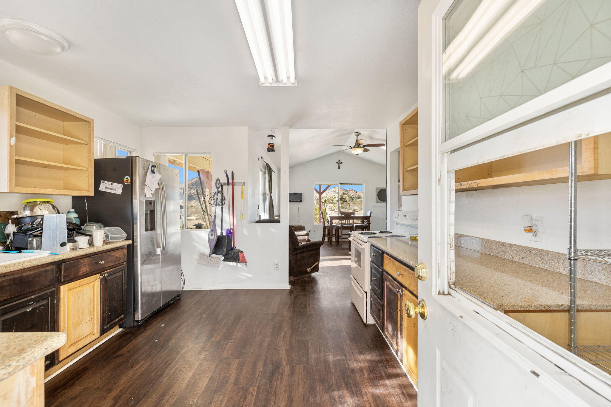 63466 Single Tree Road Joshua Tree, CA 92252 - Photo 15 of 62 25-web-or-mls-8M4A5090