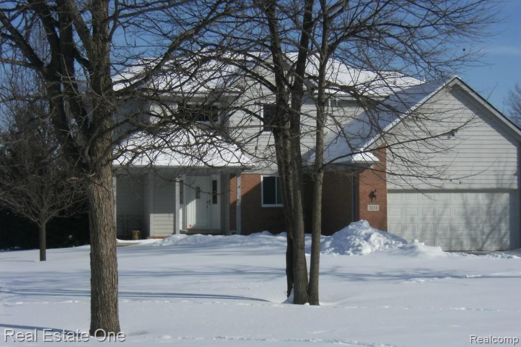 3133 East Maple Road Wixom, MI 48393 - Photo 2 of 37 Country Feel - Close to Everything