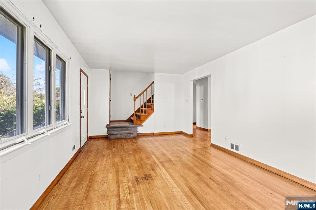 78 Garden Street Wood-Ridge, NJ 07075 - Photo 10 of 32 Gallery Image 10