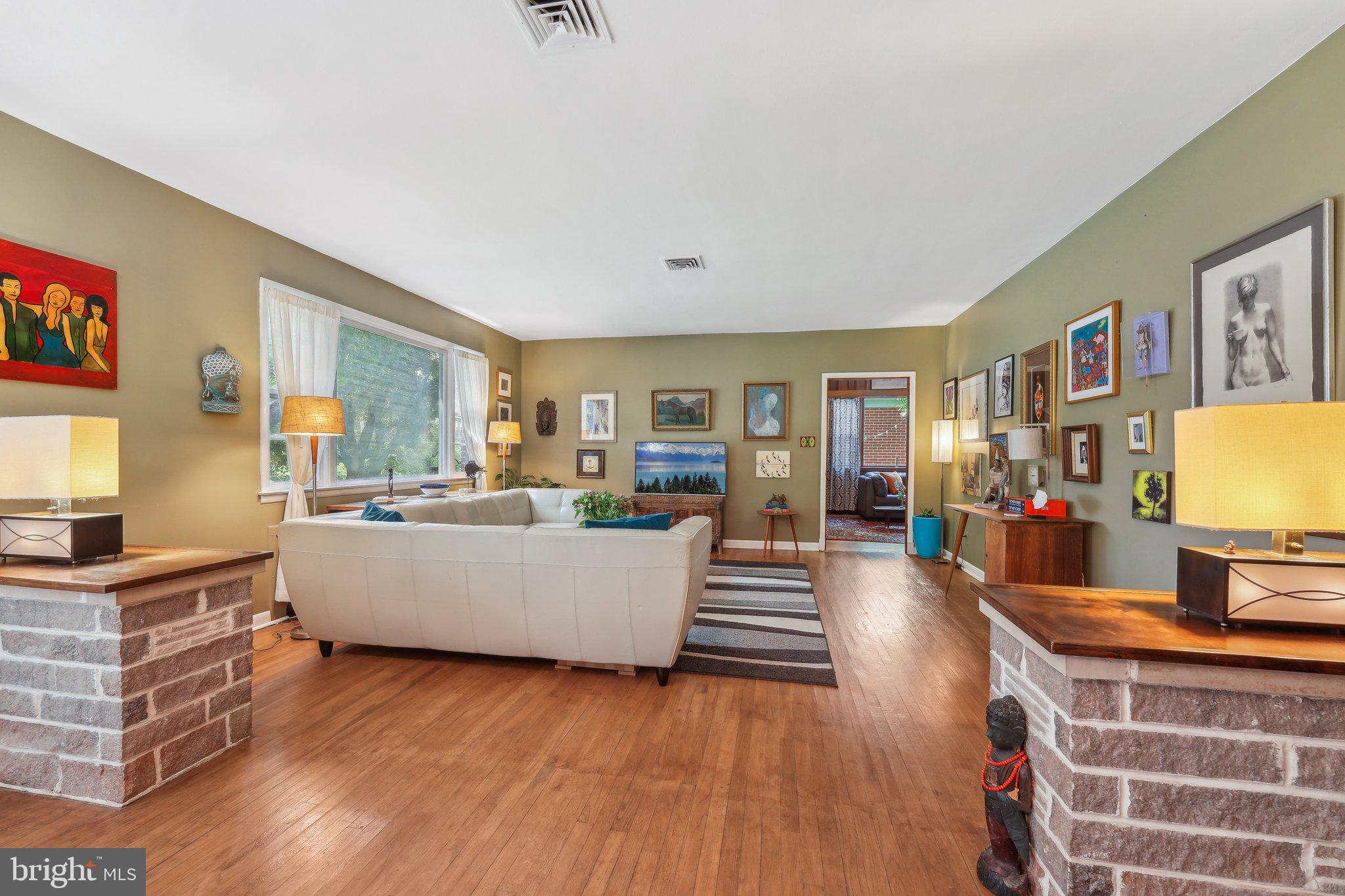 1130 River Road Ewing, NJ 08628 - Photo 14 of 53 Living Room