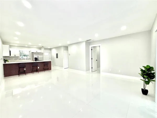 $519,999 | 11240 Southwest 33rd Cir Place, Miami, FL 33165