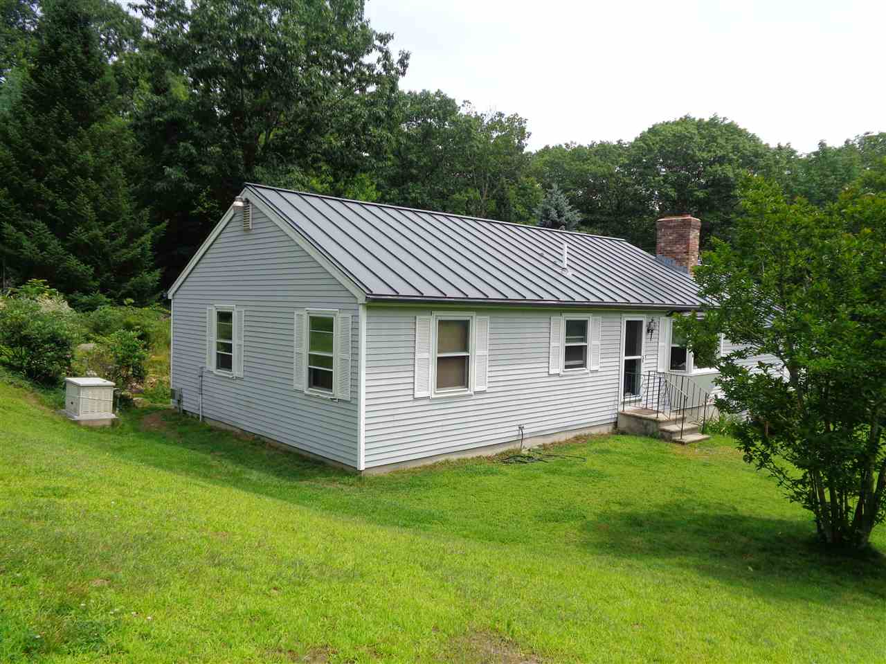6 Prevere Road Raymond, NH 03077 - Photo 2 of 28