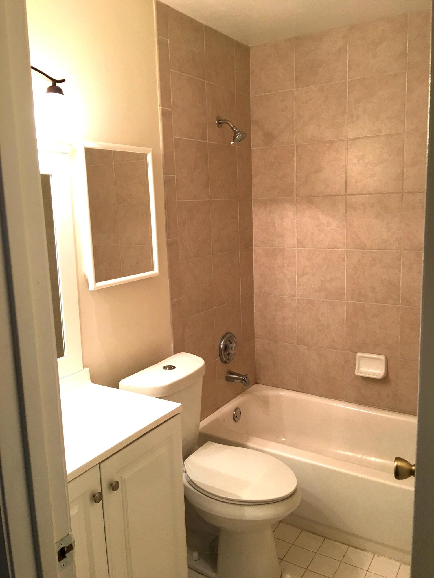 6034 Wolfe Street Jupiter, FL 33458 - Photo 9 of 10 IMG_5603