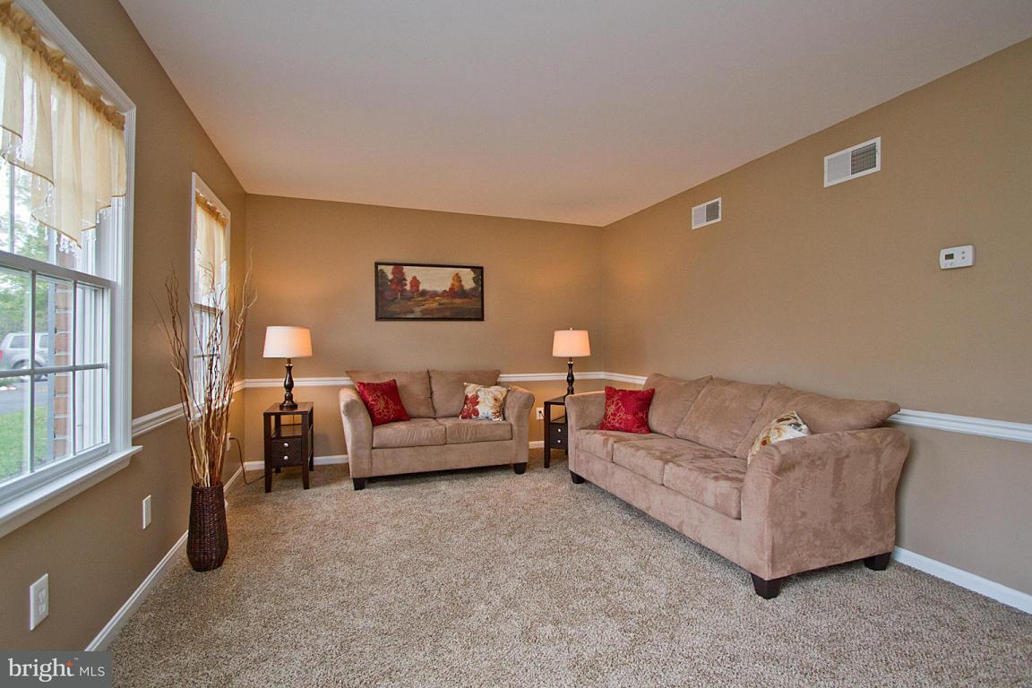 63 Robinhill Drive Lititz, PA 17543 - Photo 3 of 32