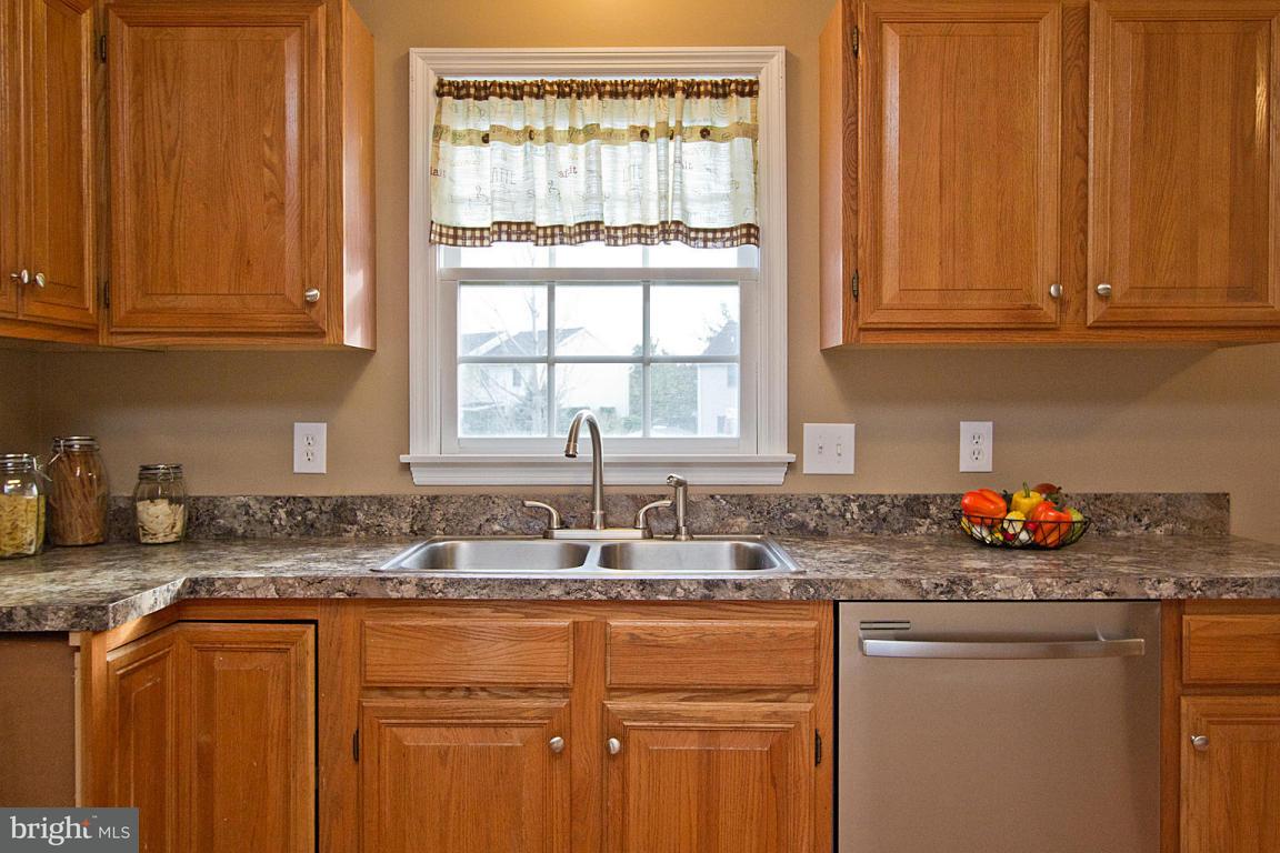 63 Robinhill Drive Lititz, PA 17543 - Photo 10 of 32