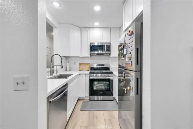 $575,000 | 19555 East Cypress Street, Unit P, Covina, CA 91723