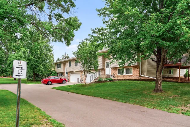 $245,000 | 917 94th Avenue Northeast, Blaine, MN 55434