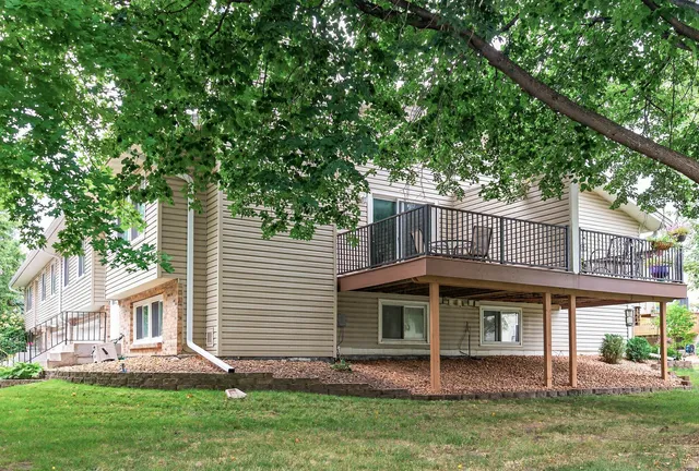 $245,000 | 917 94th Avenue Northeast, Blaine, MN 55434