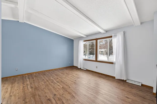 $245,000 | 917 94th Avenue Northeast, Blaine, MN 55434