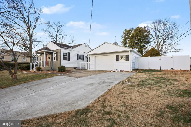 $315,000 | 1402 Warwick Road, Camp Hill, PA 17011