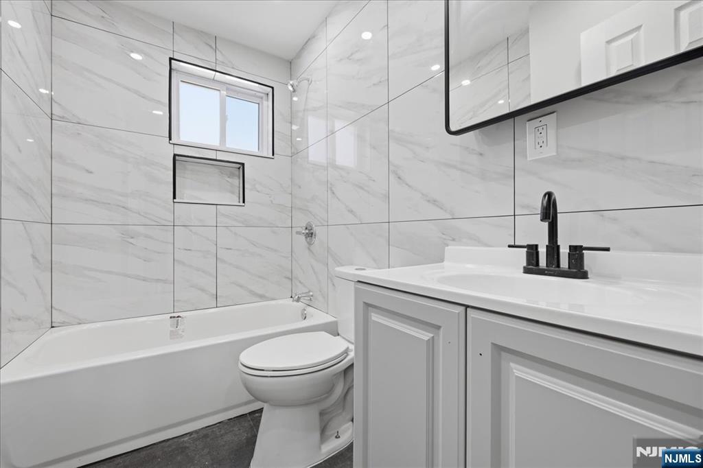 90 Dewitt Place, Unit 2 Hackensack, NJ 07601 - Photo 10 of 19