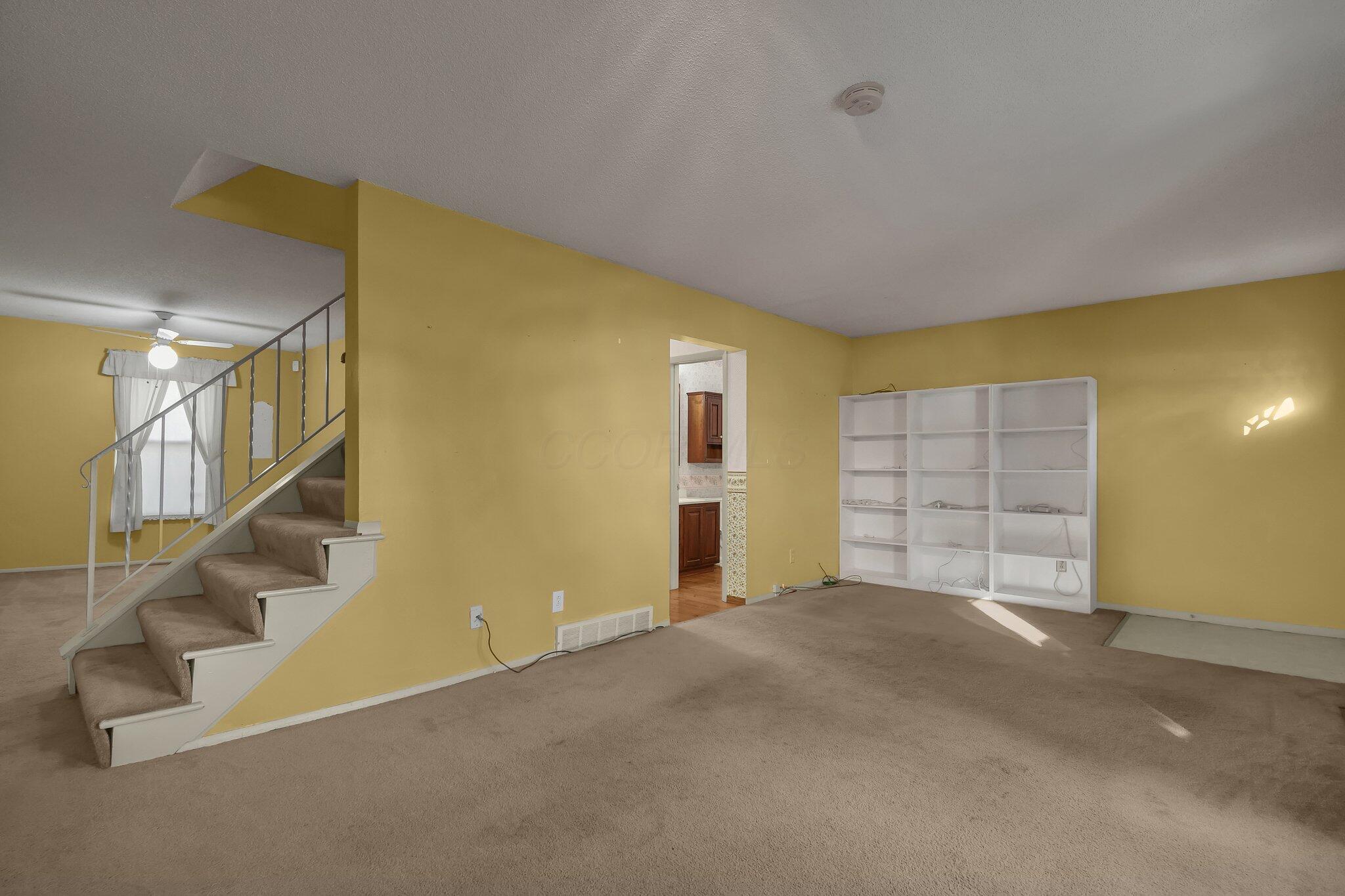 1607 McNaughten Road Columbus, OH 43232 - Photo 7 of 38 9-web-or-mls-1607-mcnaughten-rd