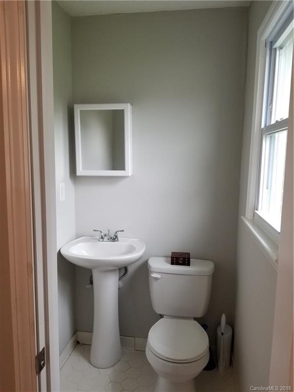 624 Ralphs Boulevard, Unit 18 Gastonia, NC 28052 - Photo 22 of 28 Gallery Image 22