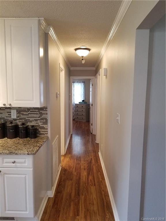 624 Ralphs Boulevard, Unit 18 Gastonia, NC 28052 - Photo 8 of 28 Gallery Image 8