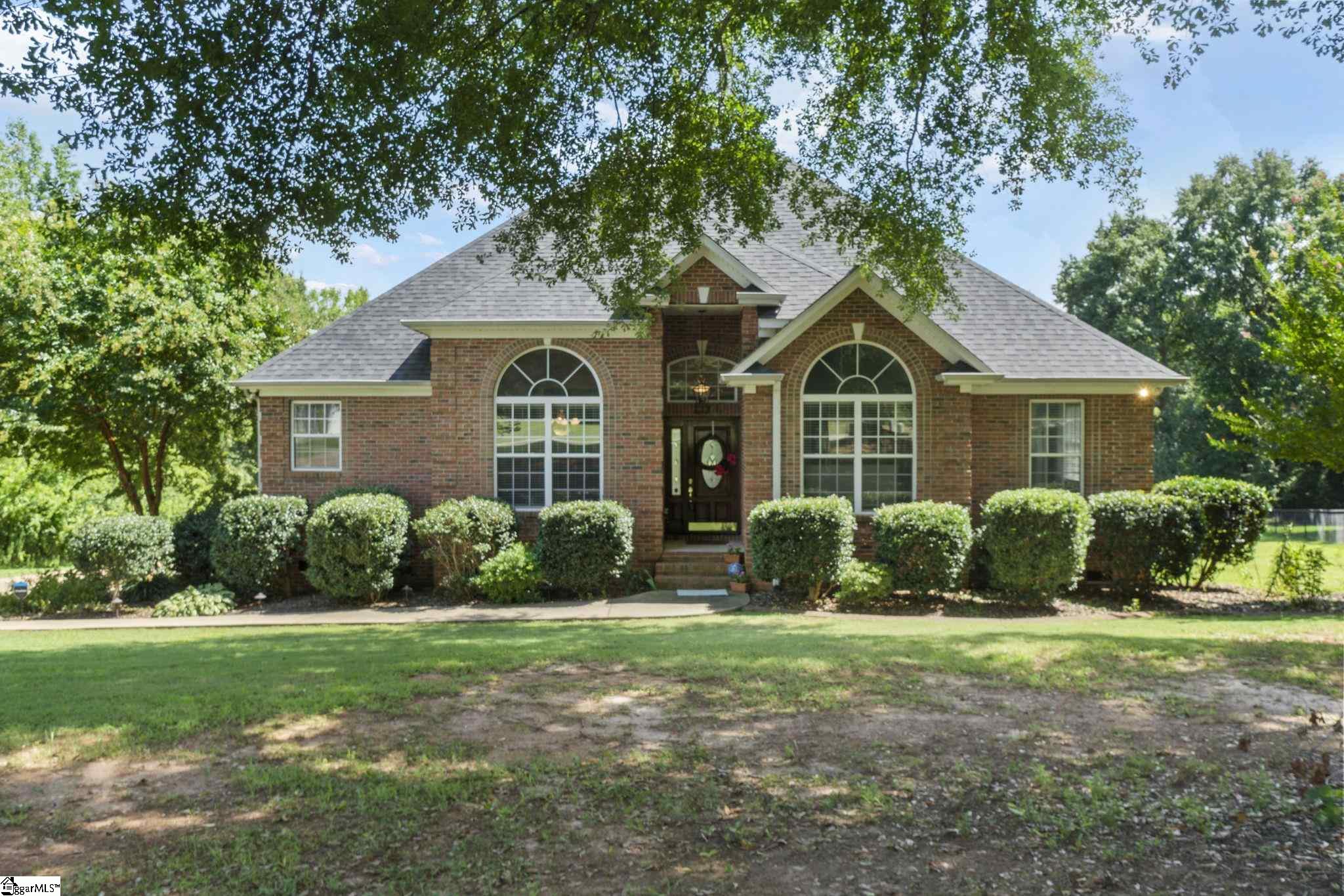134 Roundstone Drive Inman, SC 29349 - Photo 1 of 25 Gallery Image 1