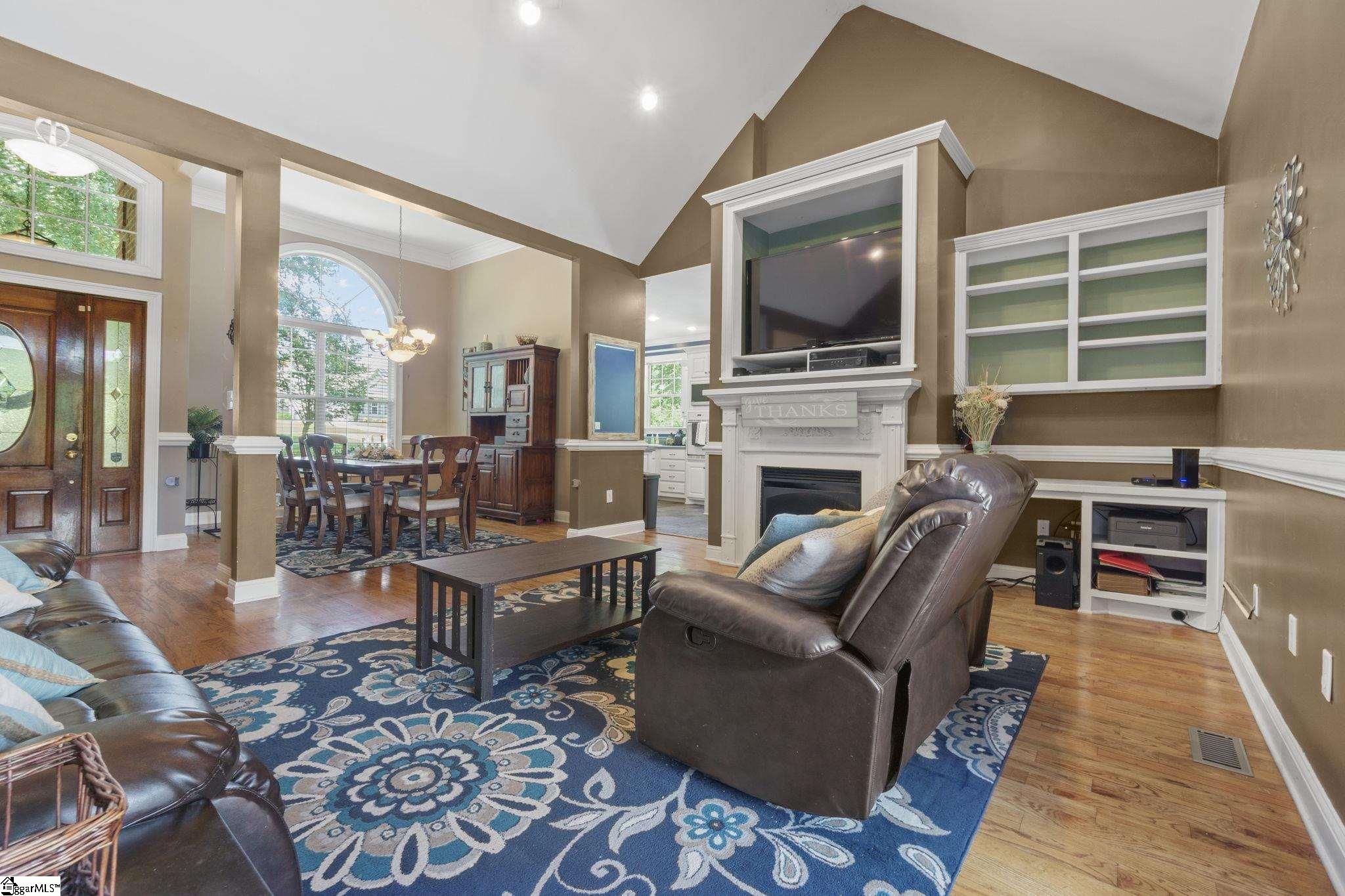 134 Roundstone Drive Inman, SC 29349 - Photo 2 of 25 Gallery Image 2