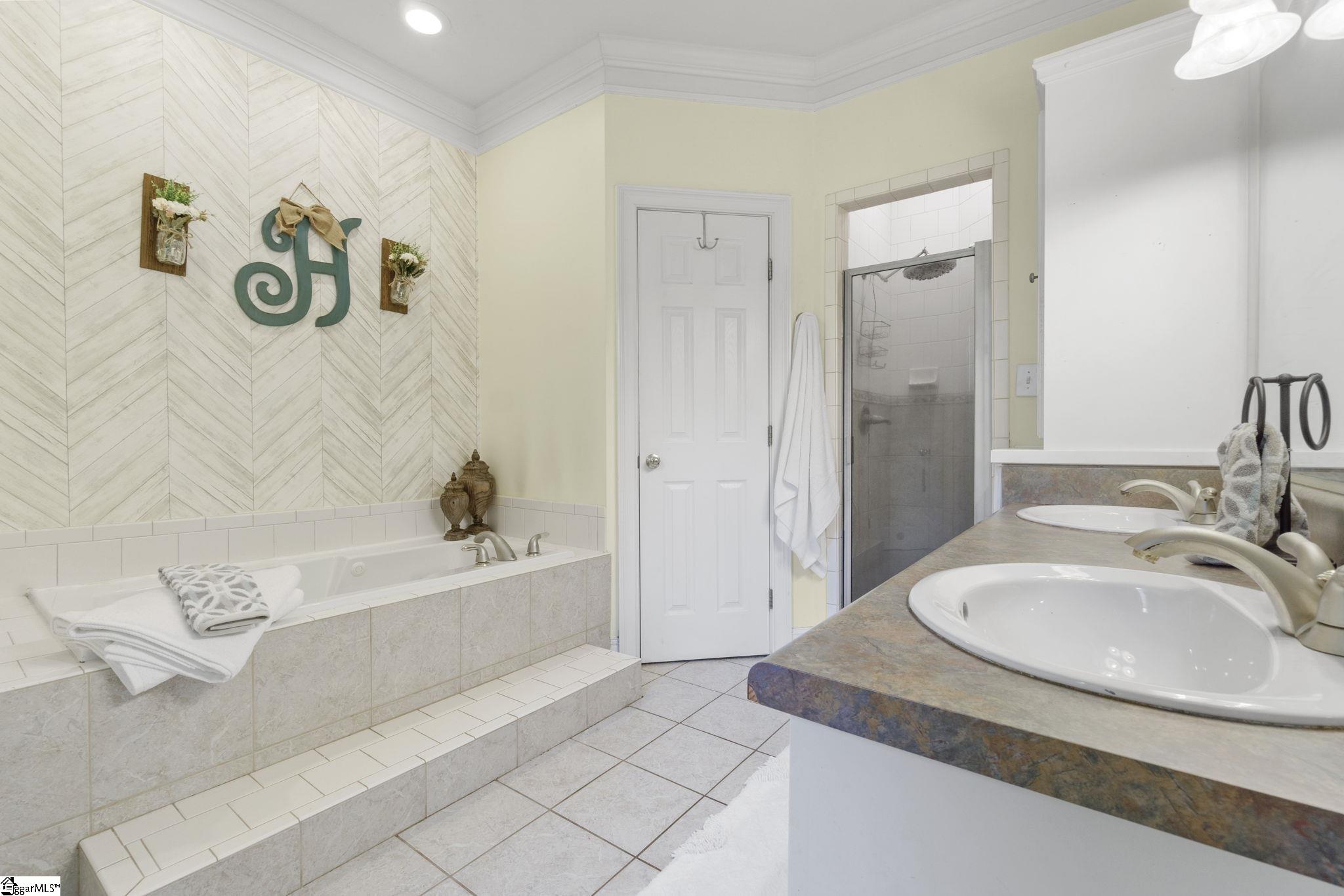 134 Roundstone Drive Inman, SC 29349 - Photo 5 of 25 Gallery Image 5