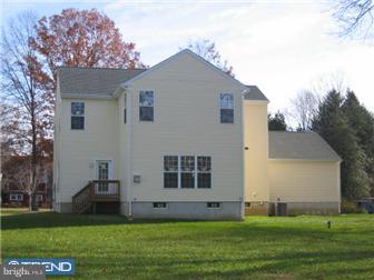 15 Mill Road Hamilton, NJ 08620 - Photo 4 of 12 Exterior Back