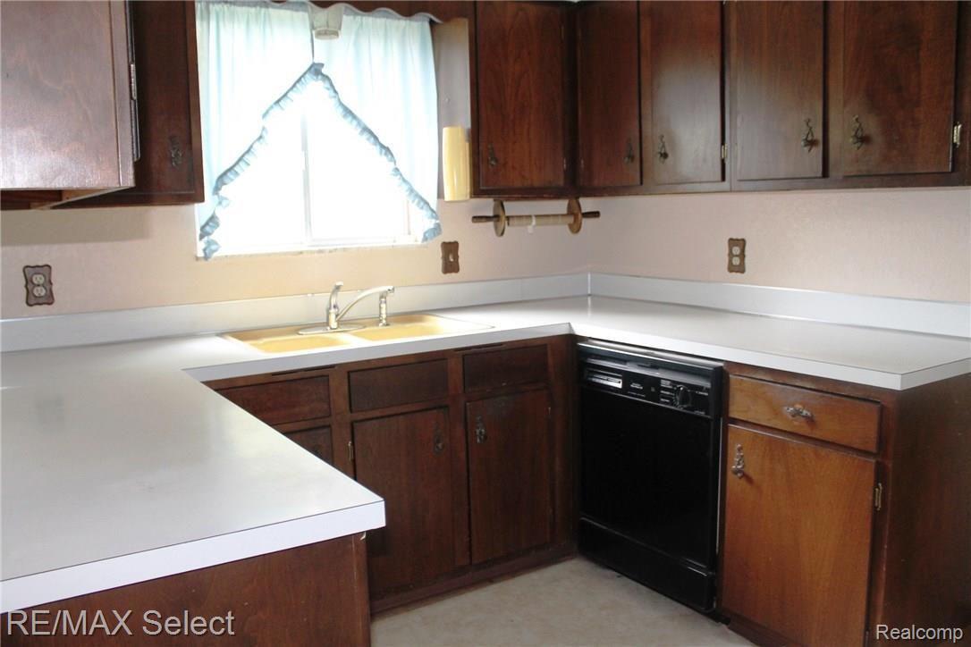 5065 Duffield Road Swartz Creek, MI 48473 - Photo 12 of 61 IMG_7828.JPG