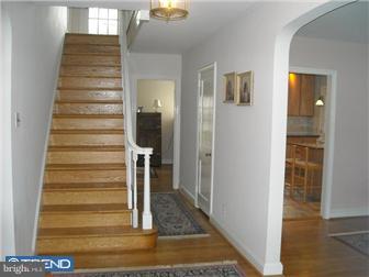 562 Manor Road Wynnewood, PA 19096 - Photo 2 of 13 Foyer