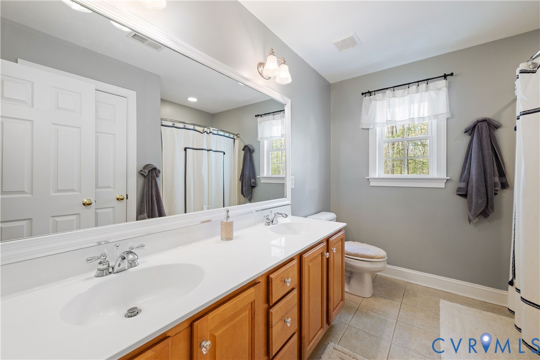 3143 Maidens Road Powhatan, VA 23139 - Photo 33 of 46 2nd floor full hall bathroom