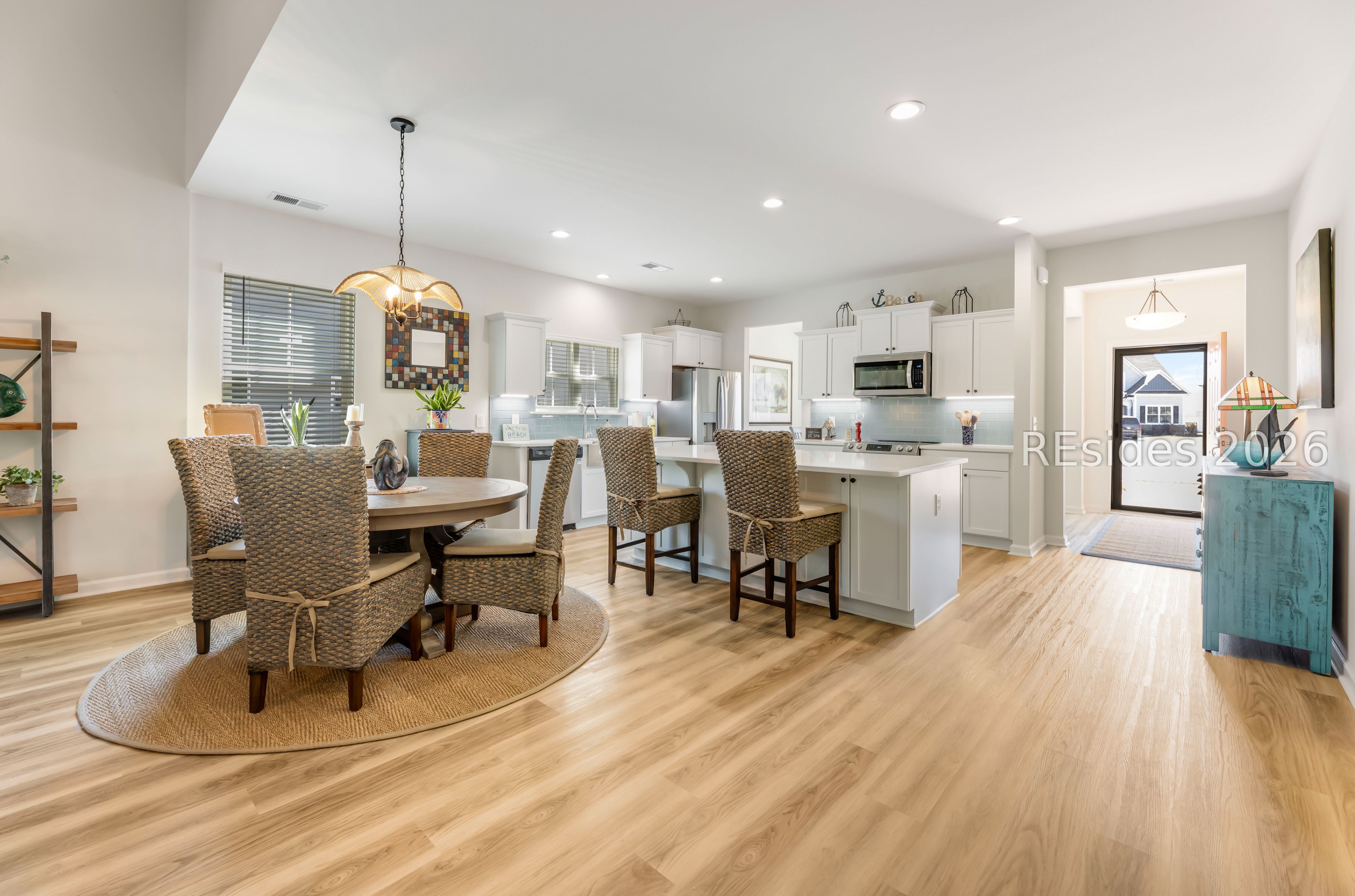 263 Monument Street Ridgeland, SC 29936 - Photo 4 of 61 Bright, airy and spacious