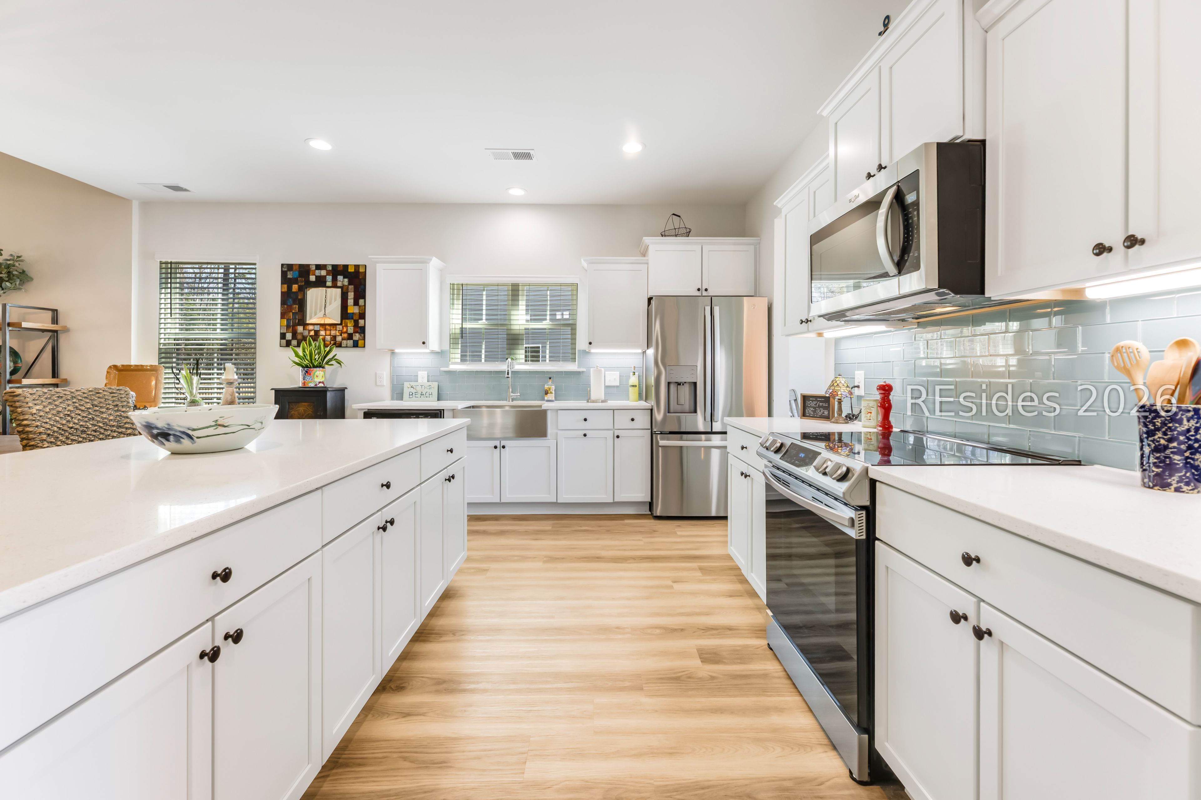 263 Monument Street Ridgeland, SC 29936 - Photo 8 of 61 Farmhouse sink, under cabinet lighting