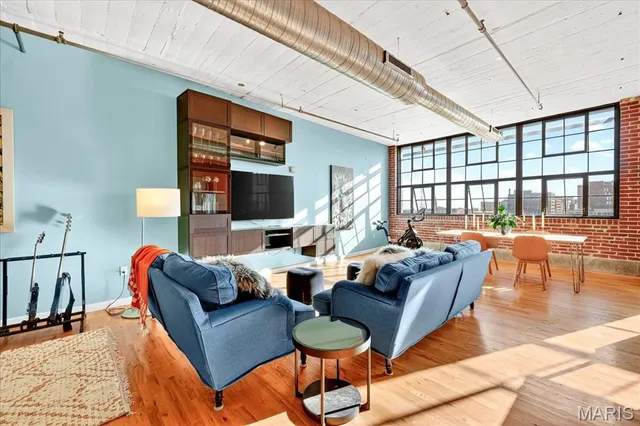 $162,900 | 2020 Washington St Street, Unit 707, St. Louis, MO 63103