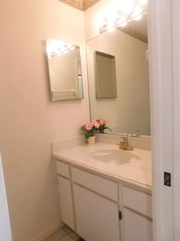 $2,000 | 3335 Wind Surf Way, Melbourne Beach, FL 32951