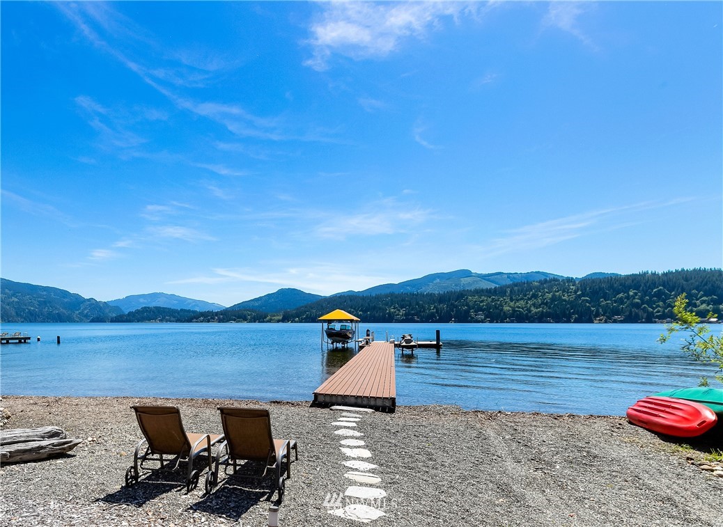 2665 North Shore Road Bellingham, WA 98226 - Photo 1 of 39 Gallery Image 1