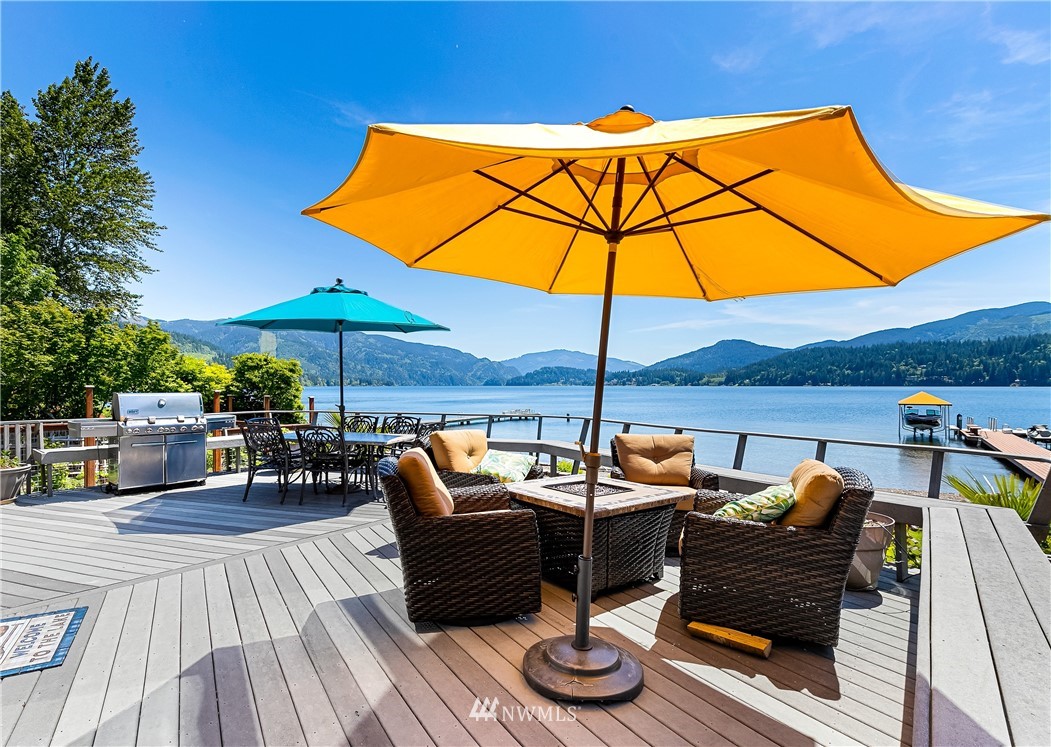 2665 North Shore Road Bellingham, WA 98226 - Photo 3 of 39 Gallery Image 3