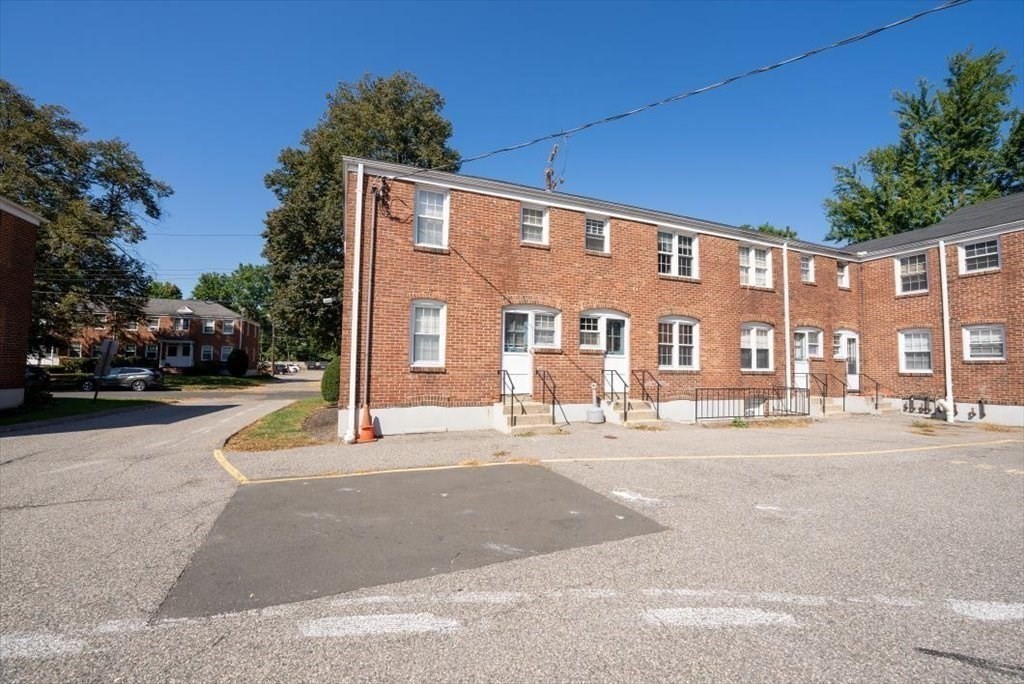 443 Cold Spring Avenue, Unit 443 West Springfield, MA 01089 - Photo 16 of 19 Gallery Image 16