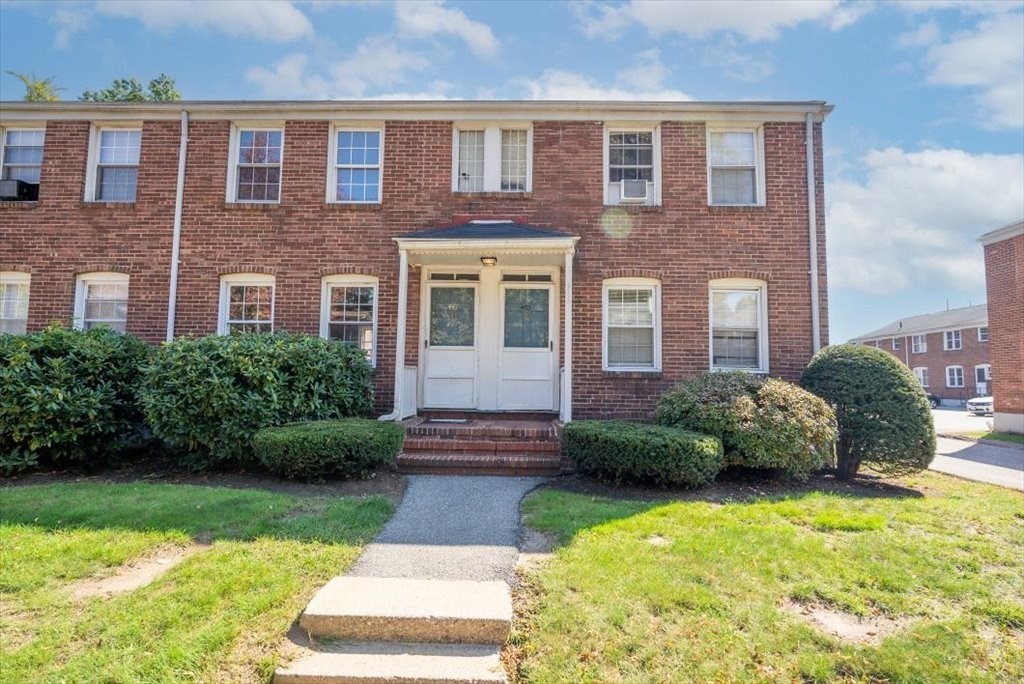443 Cold Spring Avenue, Unit 443 West Springfield, MA 01089 - Photo 2 of 19 Gallery Image 2