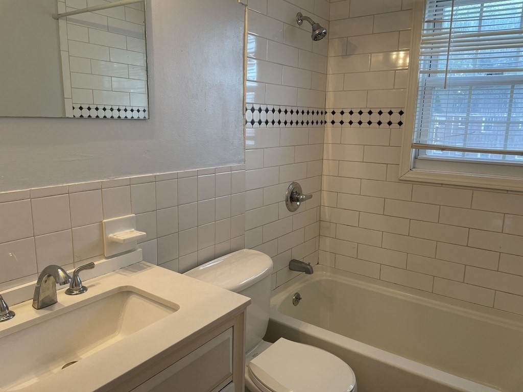 443 Cold Spring Avenue, Unit 443 West Springfield, MA 01089 - Photo 10 of 19 Gallery Image 10