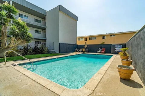 $950,000 | 1321 Beryl Street, Unit 101, Redondo Beach, CA 90277