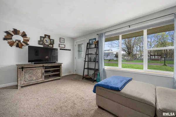$189,900 | 116 Gottlieb Court, Creve Coeur, IL 61610