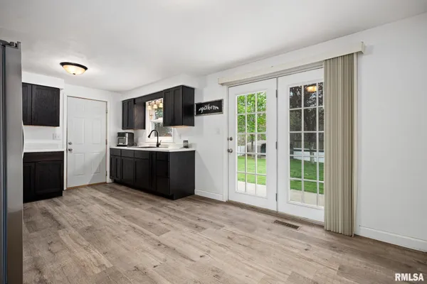 $189,900 | 116 Gottlieb Court, Creve Coeur, IL 61610