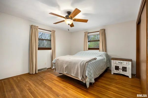 $189,900 | 116 Gottlieb Court, Creve Coeur, IL 61610