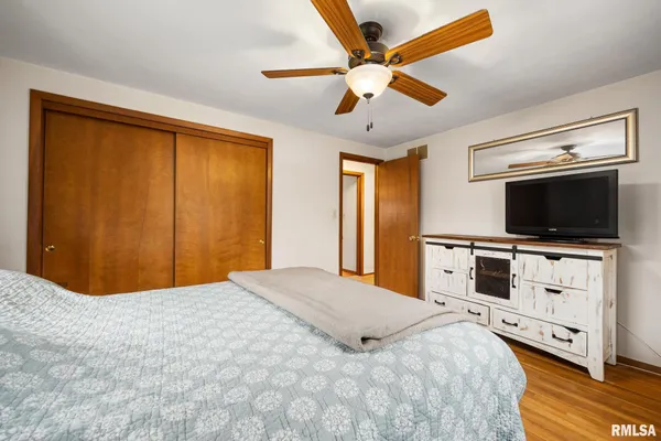 $189,900 | 116 Gottlieb Court, Creve Coeur, IL 61610