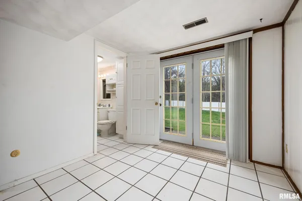 $189,900 | 116 Gottlieb Court, Creve Coeur, IL 61610