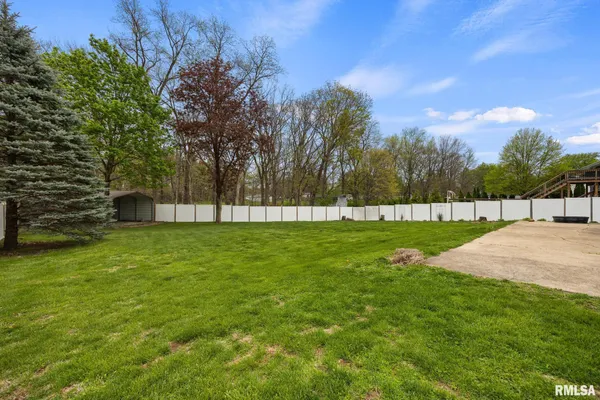 $189,900 | 116 Gottlieb Court, Creve Coeur, IL 61610