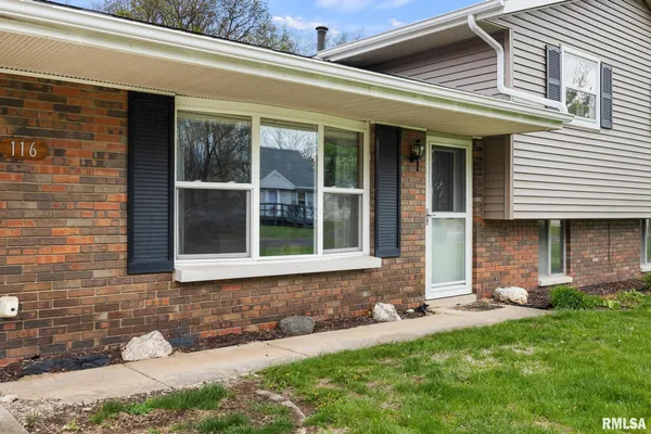 $189,900 | 116 Gottlieb Court, Creve Coeur, IL 61610