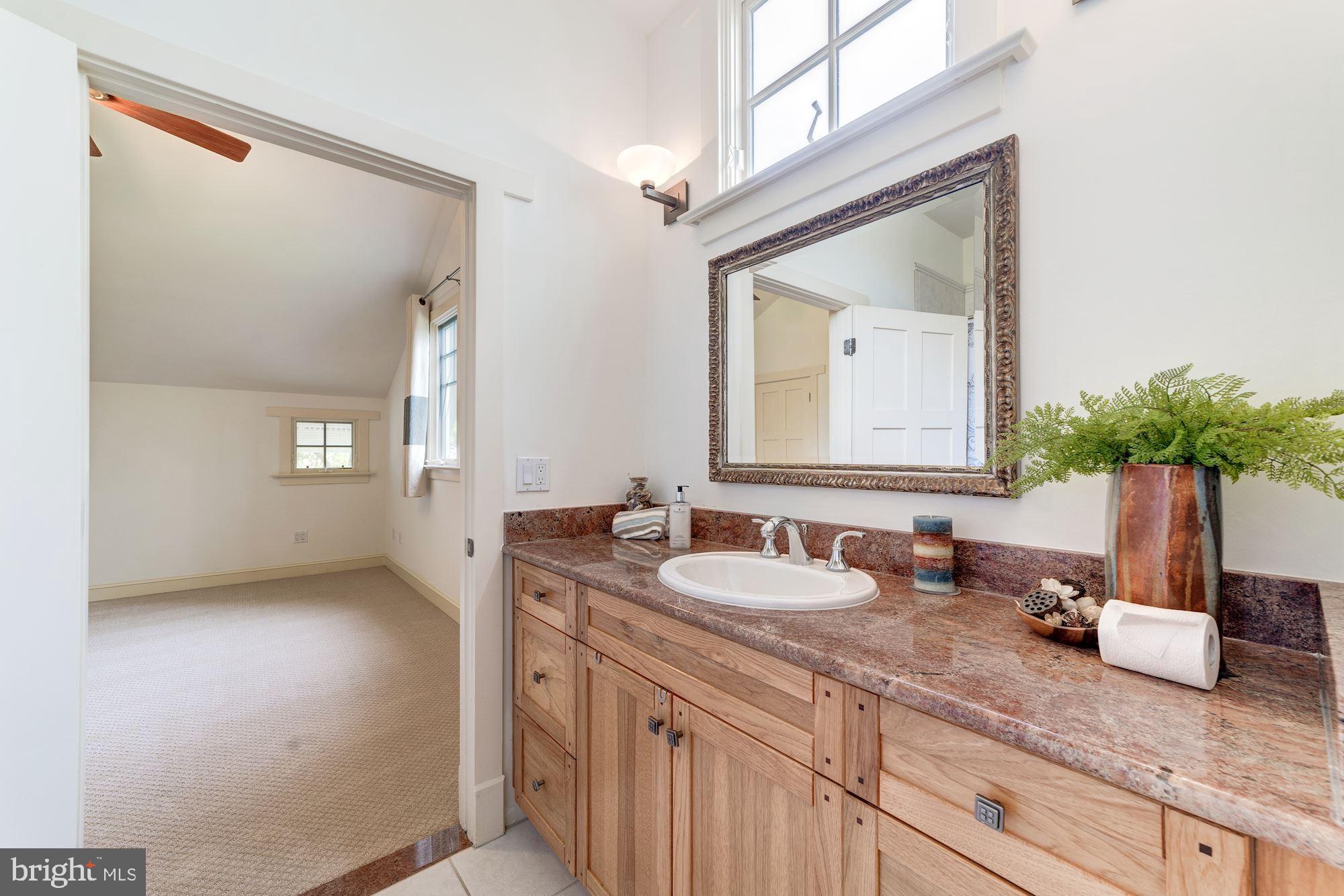 6547 Old Chesterbrook Road McLean, VA 22101 - Photo 33 of 55 Bath