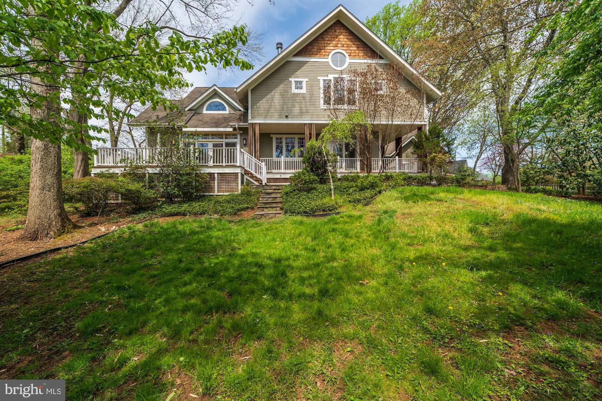 6547 Old Chesterbrook Road McLean, VA 22101 - Photo 50 of 55 Exterior (Side)